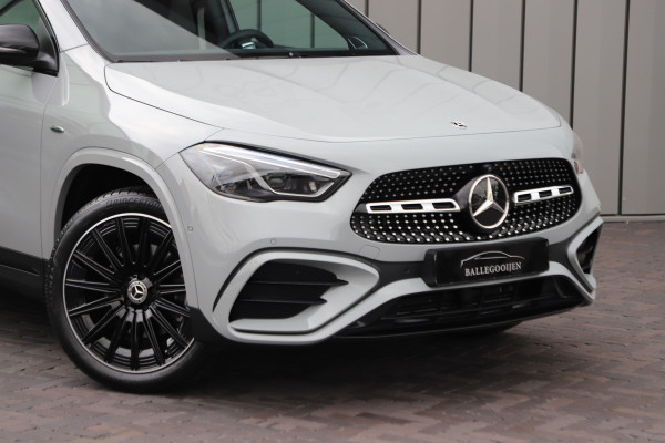 Mercedes-Benz GLA 250e AMG | 218PK | Head-up | Keyless-go | Burmester | Pano | Stuurwielverw. | Sfeerverlichting | Memory | Alpine grey | 2024.
