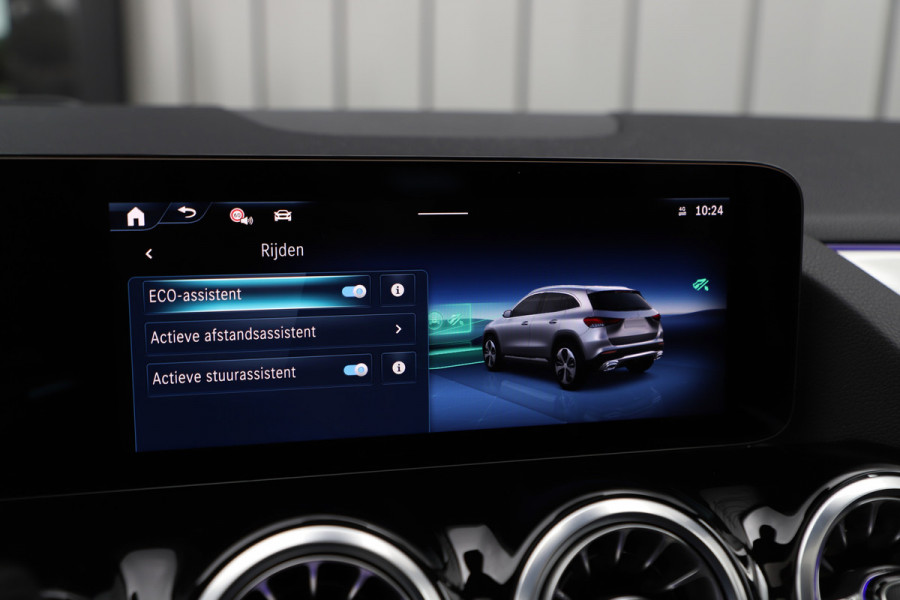 Mercedes-Benz GLA 250e AMG | 218PK | Head-up | Keyless-go | Burmester | Pano | Stuurwielverw. | Sfeerverlichting | Memory | Alpine grey | 2024.