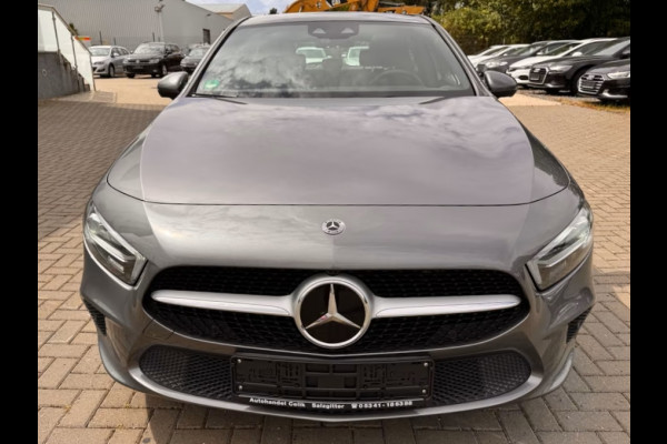 Mercedes-Benz A-Klasse 250 e ** MULTIBEAM LED, PANO, LEDER, MEMORY, 19-inch LMV, 2-zone AIRCO, ACC ** UNFALLFREI ** ** INFORMEER OOK NAAR ONZE AANTREKKELIJKE FINANCIAL-LEASE TARIEVEN **