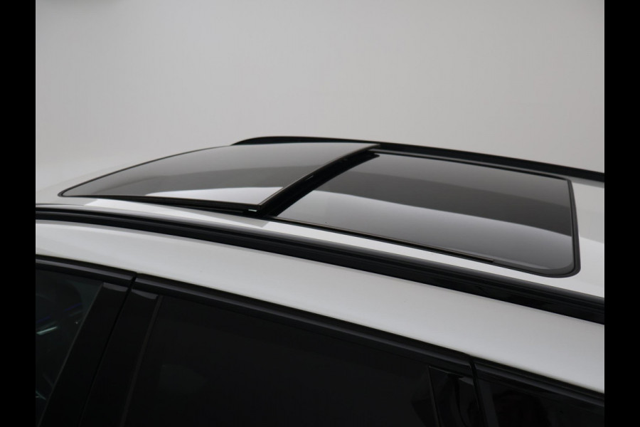 BMW iX1 eDrive20 67 kWh M-SPORT *46 KM NIEUW* + PANORAMA | PREMIUM | 19 INCH | M-REMMEN