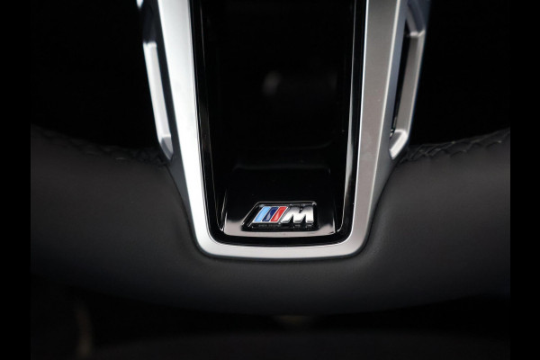 BMW iX1 eDrive20 67 kWh M-SPORT *46 KM NIEUW* + PANORAMA | PREMIUM | 19 INCH | M-REMMEN