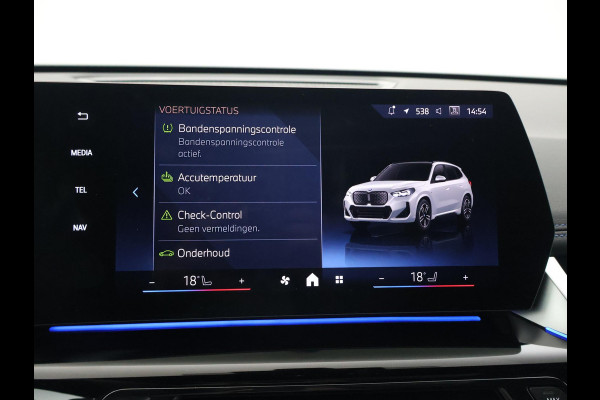 BMW iX1 eDrive20 67 kWh M-SPORT *46 KM NIEUW* + PANORAMA | PREMIUM | 19 INCH | M-REMMEN