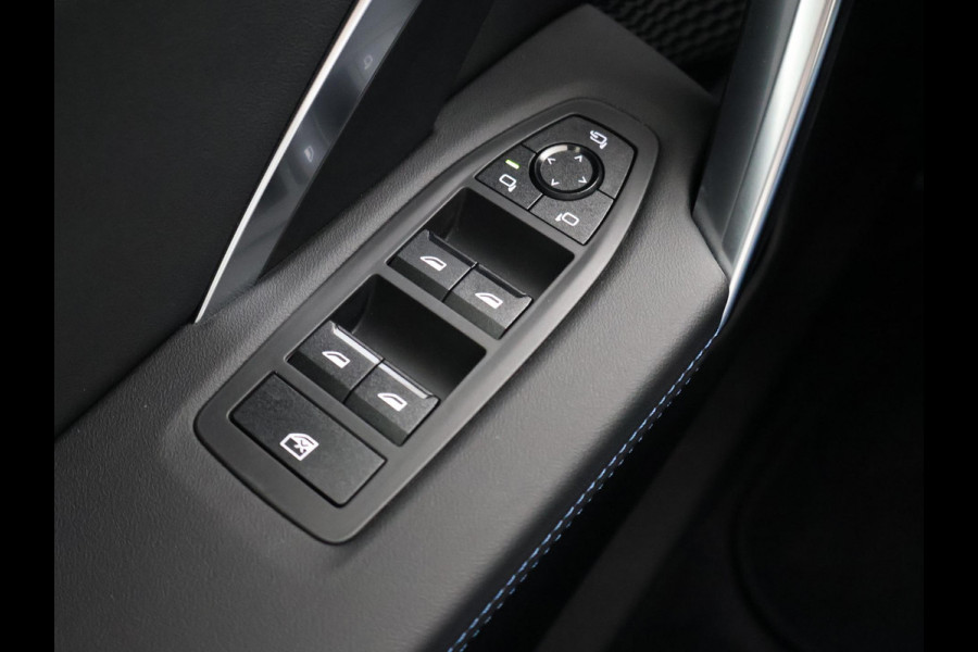 BMW iX1 eDrive20 67 kWh M-SPORT *46 KM NIEUW* + PANORAMA | PREMIUM | 19 INCH | M-REMMEN