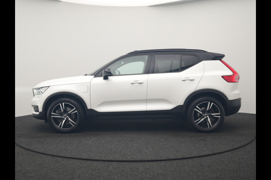 Volvo XC40 T5 Recharge R-Design PHEV 262pk Dealer O.H. | Panodak | Adaptive Cruise | 360 Camera | Harman / Kardon | Blis | Keyless | Apple Carplay | Navigatie | DAB | Virtual Cockpit | Pilot Assist | 19"L.M | Plug In Hybrid |