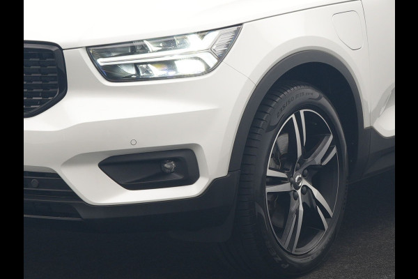 Volvo XC40 T5 Recharge R-Design PHEV 262pk Dealer O.H. | Panodak | Adaptive Cruise | 360 Camera | Harman / Kardon | Blis | Keyless | Apple Carplay | Navigatie | DAB | Virtual Cockpit | Pilot Assist | 19"L.M | Plug In Hybrid |