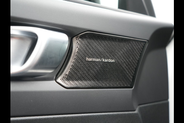 Volvo XC40 T5 Recharge R-Design PHEV 262pk Dealer O.H. | Panodak | Adaptive Cruise | 360 Camera | Harman / Kardon | Blis | Keyless | Apple Carplay | Navigatie | DAB | Virtual Cockpit | Pilot Assist | 19"L.M | Plug In Hybrid |