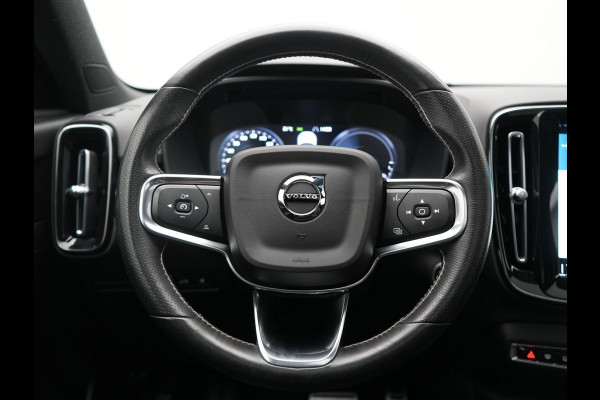 Volvo XC40 T5 Recharge R-Design PHEV 262pk Dealer O.H. | Panodak | Adaptive Cruise | 360 Camera | Harman / Kardon | Blis | Keyless | Apple Carplay | Navigatie | DAB | Virtual Cockpit | Pilot Assist | 19"L.M | Plug In Hybrid |