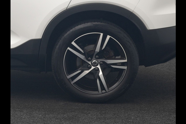 Volvo XC40 T5 Recharge R-Design PHEV 262pk Dealer O.H. | Panodak | Adaptive Cruise | 360 Camera | Harman / Kardon | Blis | Keyless | Apple Carplay | Navigatie | DAB | Virtual Cockpit | Pilot Assist | 19"L.M | Plug In Hybrid |