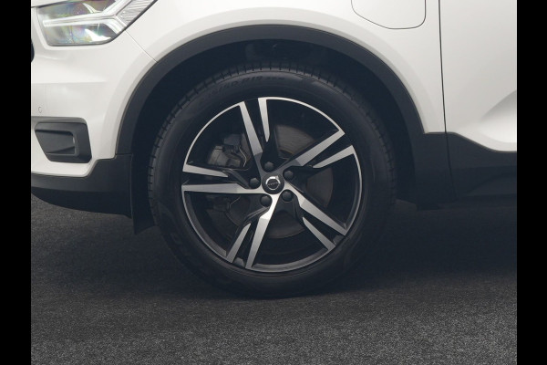 Volvo XC40 T5 Recharge R-Design PHEV 262pk Dealer O.H. | Panodak | Adaptive Cruise | 360 Camera | Harman / Kardon | Blis | Keyless | Apple Carplay | Navigatie | DAB | Virtual Cockpit | Pilot Assist | 19"L.M | Plug In Hybrid |
