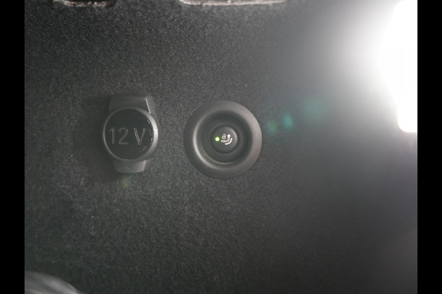 BMW iX1 xDrive30 67 kWh 313pk Dealer O.H. | Trekhaak Af Fabriek | Camera | Adaptief M Onderstel | Voorstoelen Verwarmd | Blis | Keyless | Apple Carplay | Adaptive LED | Sfeerverlichting | Widescreen Navi | DAB |