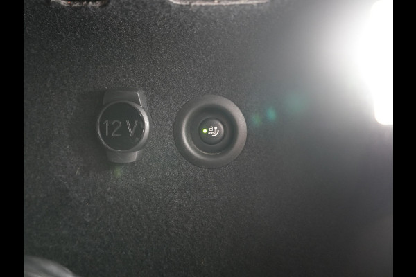 BMW iX1 xDrive30 67 kWh 313pk Dealer O.H. | Trekhaak Af Fabriek | Camera | Adaptief M Onderstel | Voorstoelen Verwarmd | Blis | Keyless | Apple Carplay | Adaptive LED | Sfeerverlichting | Widescreen Navi | DAB |