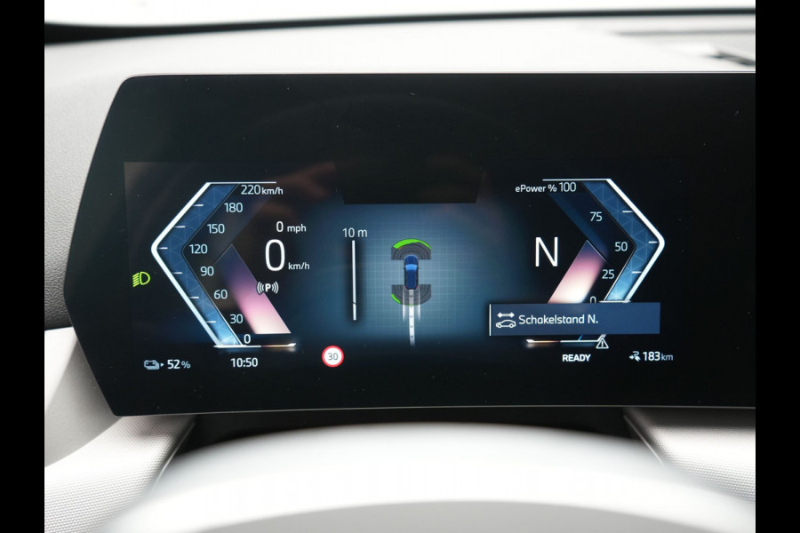 BMW iX1 xDrive30 67 kWh 313pk Dealer O.H. | Trekhaak Af Fabriek | Camera | Adaptief M Onderstel | Voorstoelen Verwarmd | Blis | Keyless | Apple Carplay | Adaptive LED | Sfeerverlichting | Widescreen Navi | DAB |