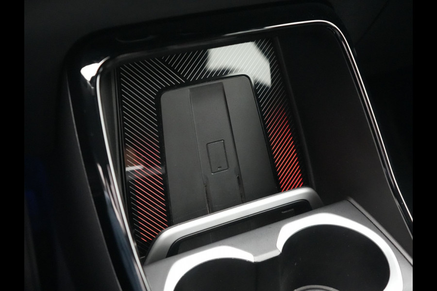 BMW iX1 xDrive30 67 kWh 313pk Dealer O.H. | Trekhaak Af Fabriek | Camera | Adaptief M Onderstel | Voorstoelen Verwarmd | Blis | Keyless | Apple Carplay | Adaptive LED | Sfeerverlichting | Widescreen Navi | DAB |