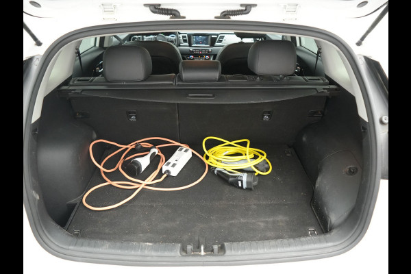 Kia Niro 1.6 GDi DynamicLine PHEV 141pk | Trekhaak | Adaptive Cruise | Achteruitrijcamera | Apple Carplay/Android Auto | Navigatie | 16"L.M | Lane Assist | Plug In Hybrid |
