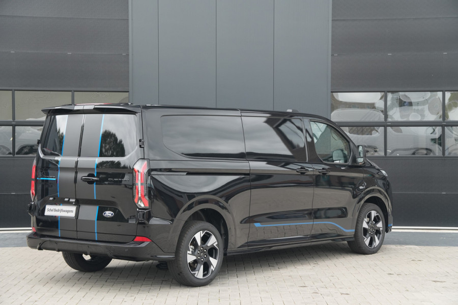 Ford E-Transit Custom 340 L2H1 Sport 71 kWh 218pk - 2x Schuif - ACC - B&O - Navi - Stoel/Stuurverwarming - 360 Camera - Trekhaak - Rijklaar