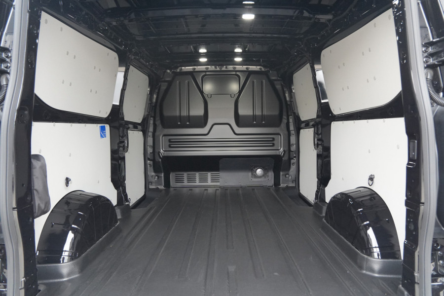 Ford E-Transit Custom 340 L2H1 Sport 71 kWh 218pk - 2x Schuif - ACC - B&O - Navi - Stoel/Stuurverwarming - 360 Camera - Trekhaak - Rijklaar