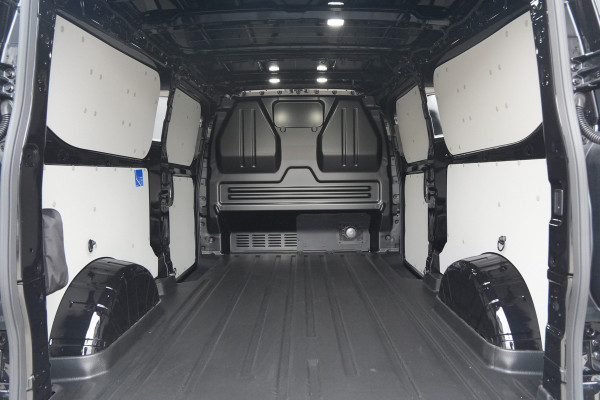 Ford E-Transit Custom 340 L2H1 Sport 71 kWh 218pk - 2x Schuif - ACC - B&O - Navi - Stoel/Stuurverwarming - 360 Camera - Trekhaak - Rijklaar