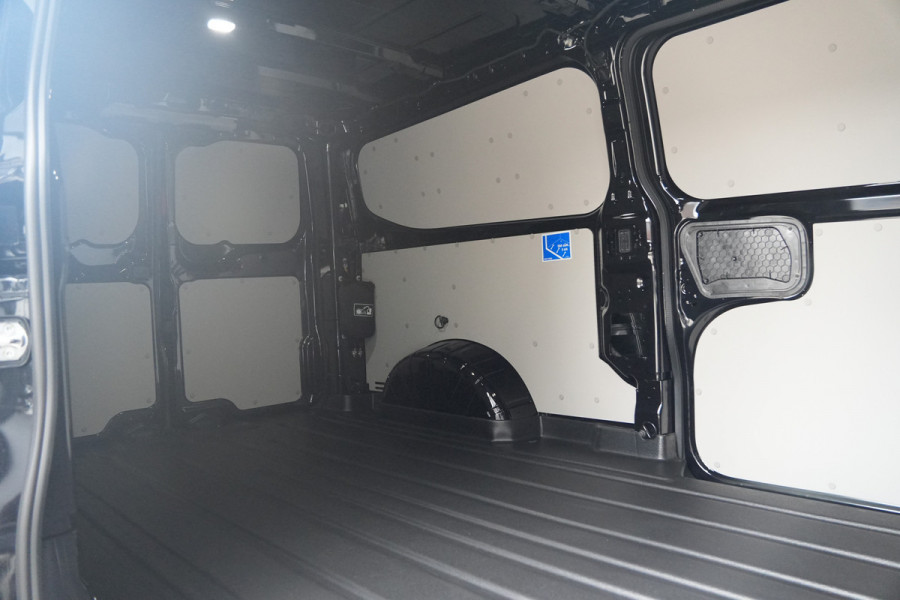 Ford E-Transit Custom 340 L2H1 Sport 71 kWh 218pk - 2x Schuif - ACC - B&O - Navi - Stoel/Stuurverwarming - 360 Camera - Trekhaak - Rijklaar