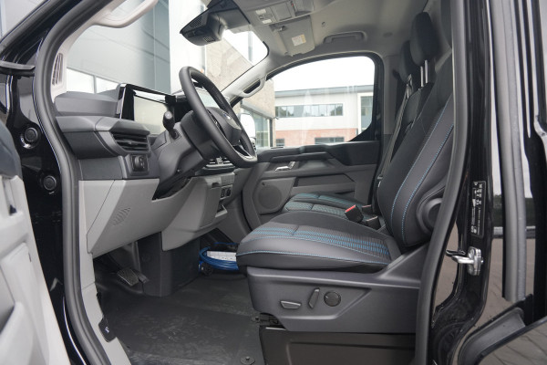 Ford E-Transit Custom 340 L2H1 Sport 71 kWh 218pk - 2x Schuif - ACC - B&O - Navi - Stoel/Stuurverwarming - 360 Camera - Trekhaak - Rijklaar