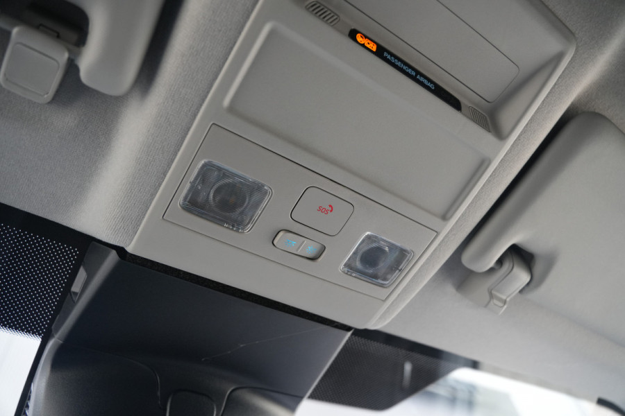Ford E-Transit Custom 340 L2H1 Sport 71 kWh 218pk - 2x Schuif - ACC - B&O - Navi - Stoel/Stuurverwarming - 360 Camera - Trekhaak - Rijklaar