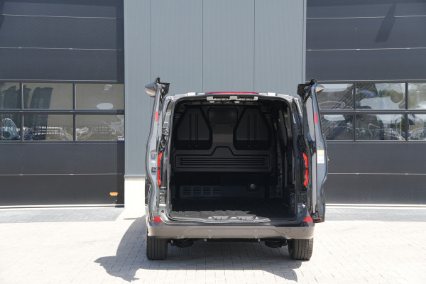 Ford E-Transit Custom 340 L2H1 Sport 71 kWh 218pk - 2x Schuif - ACC - B&O - Navi - Stoel/Stuurverwarming - 360 Camera - Trekhaak - Rijklaar