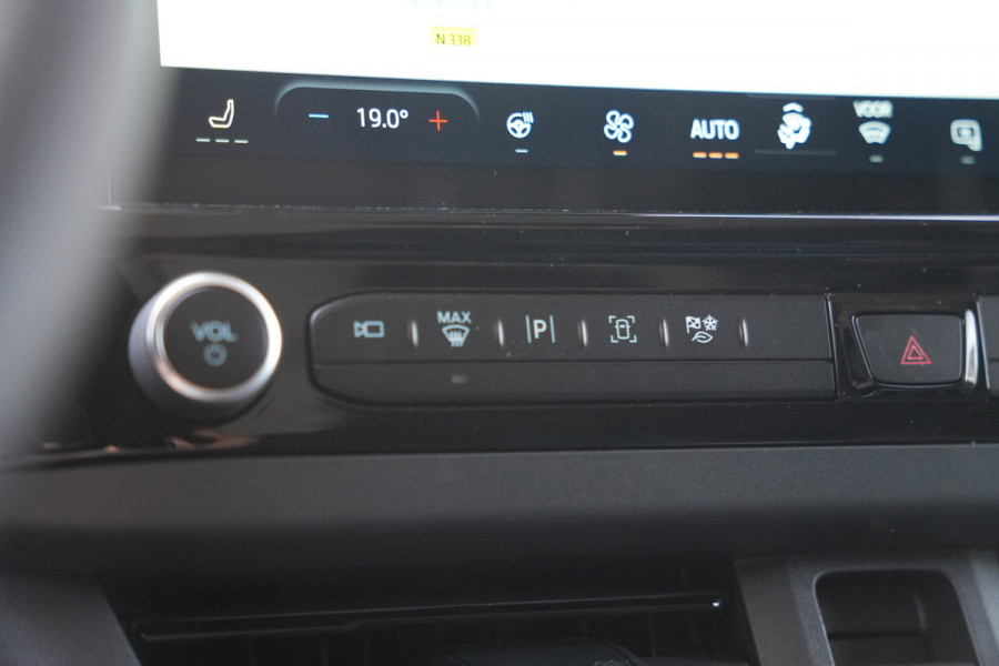Ford E-Transit Custom 340 L2H1 Sport 71 kWh 218pk - 2x Schuif - ACC - B&O - Navi - Stoel/Stuurverwarming - 360 Camera - Trekhaak - Rijklaar
