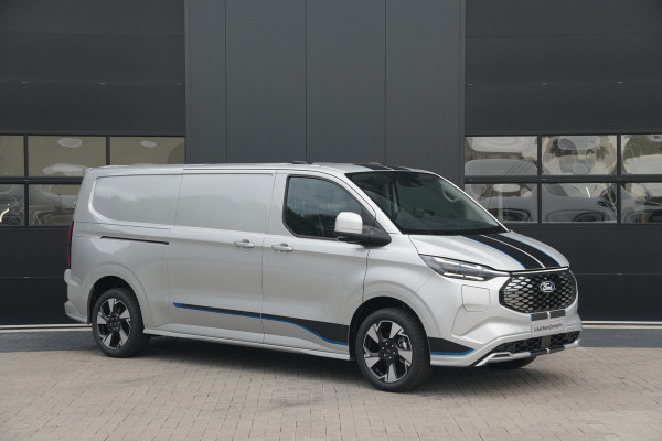 Ford E-Transit Custom 340 L2H1 Sport 71 kWh 218pk - 2x Schuif - ACC - B&O - Navi - Stoel/Stuurverwarming - 360 Camera - Trekhaak - Rijklaar