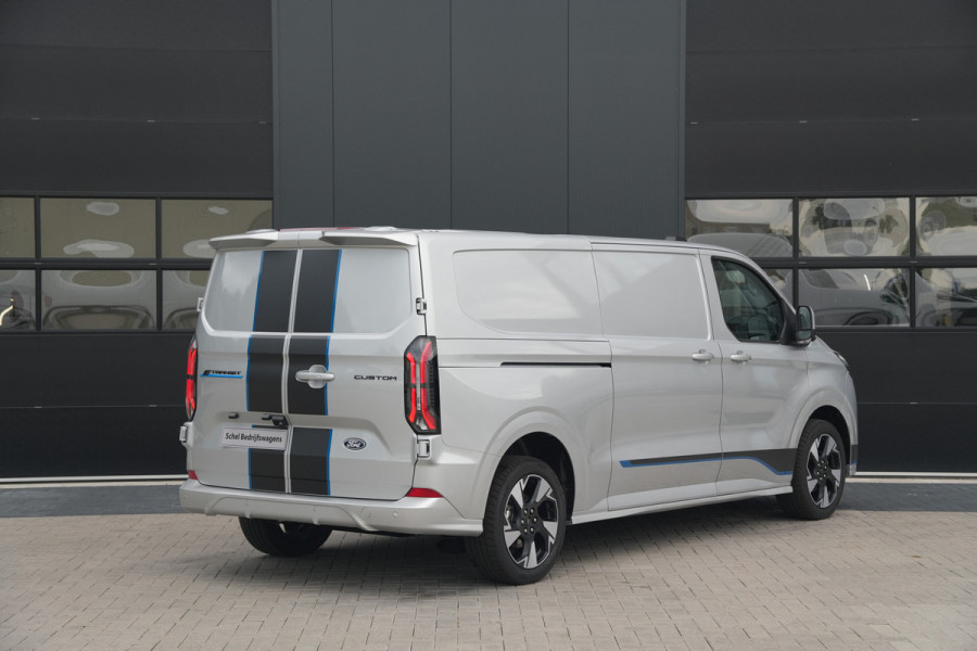 Ford E-Transit Custom 340 L2H1 Sport 71 kWh 218pk - 2x Schuif - ACC - B&O - Navi - Stoel/Stuurverwarming - 360 Camera - Trekhaak - Rijklaar