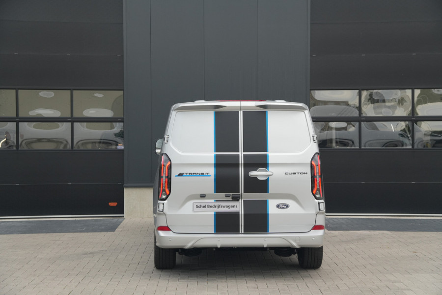Ford E-Transit Custom 340 L2H1 Sport 71 kWh 218pk - 2x Schuif - ACC - B&O - Navi - Stoel/Stuurverwarming - 360 Camera - Trekhaak - Rijklaar