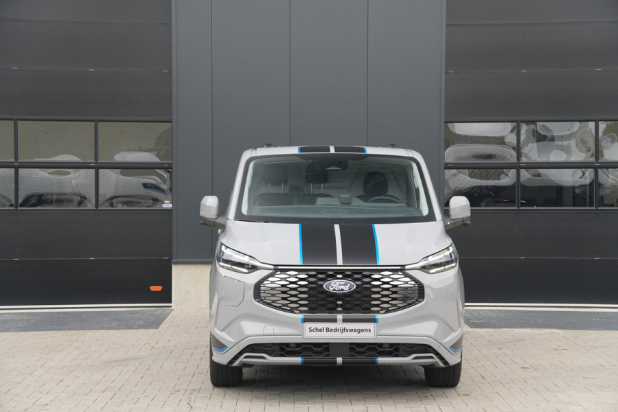Ford E-Transit Custom 340 L2H1 Sport 71 kWh 218pk - 2x Schuif - ACC - B&O - Navi - Stoel/Stuurverwarming - 360 Camera - Trekhaak - Rijklaar