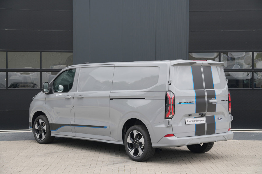 Ford E-Transit Custom 340 L2H1 Sport 71 kWh 218pk - 2x Schuif - ACC - B&O - Navi - Stoel/Stuurverwarming - 360 Camera - Trekhaak - Rijklaar