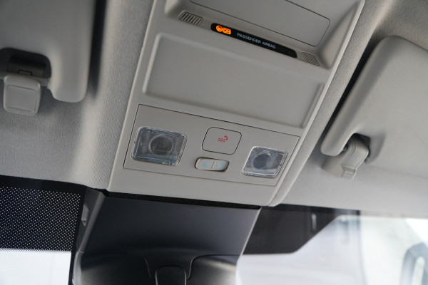 Ford E-Transit Custom 340 L2H1 Sport 71 kWh 218pk - 2x Schuif - ACC - B&O - Navi - Stoel/Stuurverwarming - 360 Camera - Trekhaak - Rijklaar