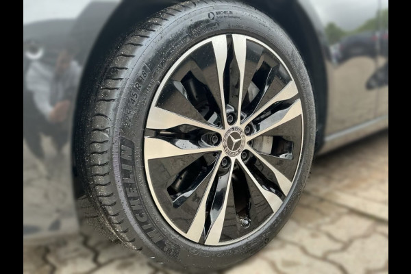 Mercedes-Benz C-Klasse Estate 300e T AVANTGARDE ** LED, TREKH, MEMORY, WINTER- & SPIEGEL-PACK, 18-inch LMV ** Ex MB-AG - 12.756 km. ** ** INFORMEER OOK NAAR ONZE AANTREKKELIJKE FINANCIAL-LEASE TARIEVEN **
