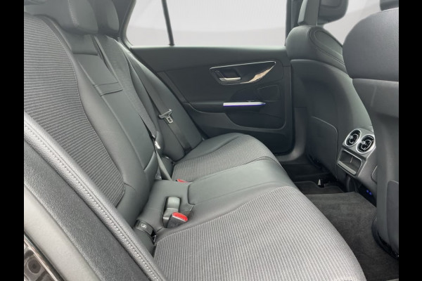 Mercedes-Benz C-Klasse Estate 300e T AVANTGARDE ** LED, TREKH, MEMORY, WINTER- & SPIEGEL-PACK, 18-inch LMV ** Ex MB-AG - 12.756 km. ** ** INFORMEER OOK NAAR ONZE AANTREKKELIJKE FINANCIAL-LEASE TARIEVEN **