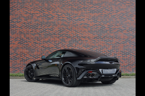 Aston Martin Vantage 4.0 V8 | Onyx Black