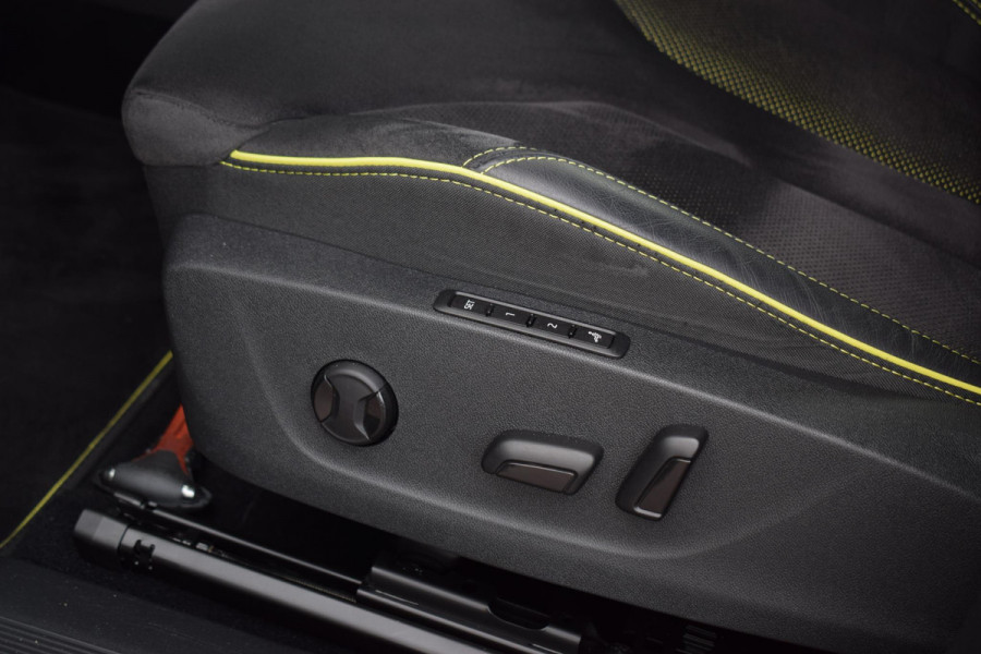 Škoda ENYAQ Coupé iV 80 RS | SOH: 95,1% | Pano | Memory | Alcantara | Matrix | Stuurverwarming