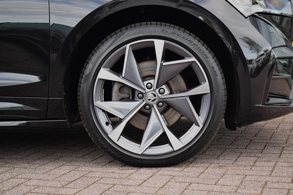 Škoda ENYAQ Coupé iV 80 RS | SOH: 95,1% | Pano | Memory | Alcantara | Matrix | Stuurverwarming