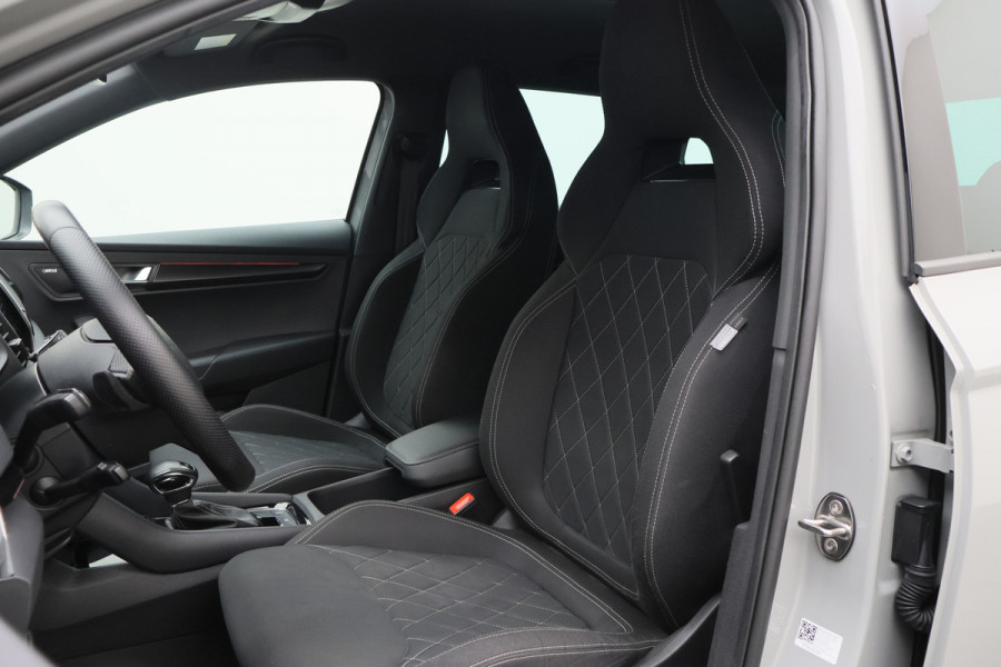 Škoda Karoq 1.5 TSI ACT Sportline Business Camera, Virtual Cockpit, Trekhaak, Canton Sound, Keyless, PDC