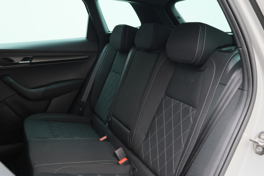 Škoda Karoq 1.5 TSI ACT Sportline Business Camera, Virtual Cockpit, Trekhaak, Canton Sound, Keyless, PDC