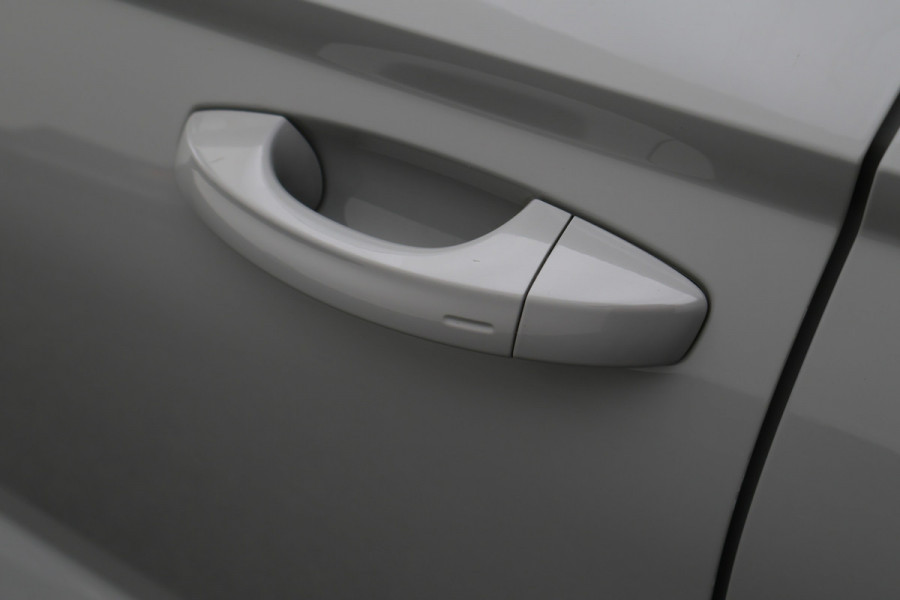Škoda Karoq 1.5 TSI ACT Sportline Business Camera, Virtual Cockpit, Trekhaak, Canton Sound, Keyless, PDC