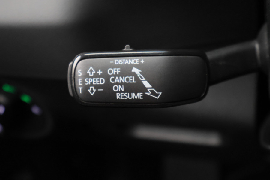 Škoda Karoq 1.5 TSI ACT Sportline Business Camera, Virtual Cockpit, Trekhaak, Canton Sound, Keyless, PDC