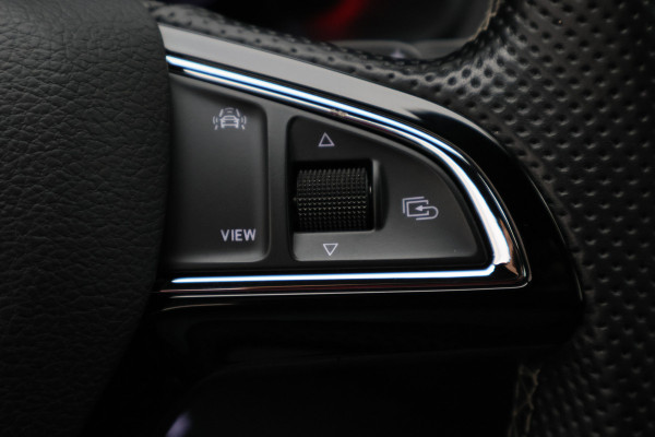 Škoda Karoq 1.5 TSI ACT Sportline Business Camera, Virtual Cockpit, Trekhaak, Canton Sound, Keyless, PDC
