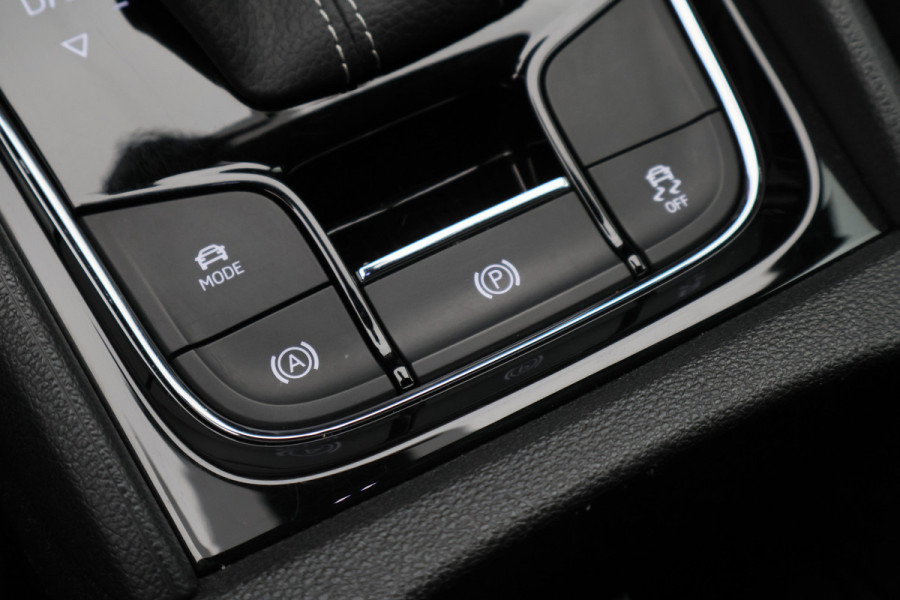 Škoda Karoq 1.5 TSI ACT Sportline Business Camera, Virtual Cockpit, Trekhaak, Canton Sound, Keyless, PDC