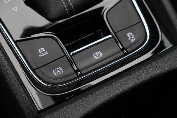 Škoda Karoq 1.5 TSI ACT Sportline Business Camera, Virtual Cockpit, Trekhaak, Canton Sound, Keyless, PDC