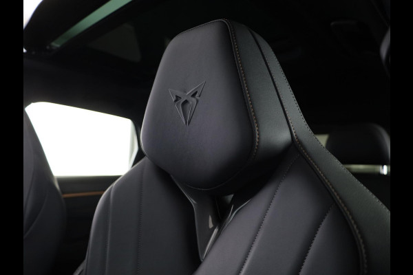 CUPRA Terramar 1.5 TSI e-Hybrid VZ America s CUP 272pk | Panoramadak | Trekhaak | 360° Camera | Elektrisch verstelbare voorstoelen | Lederen bekleding | Verwarmbare voorstoelen