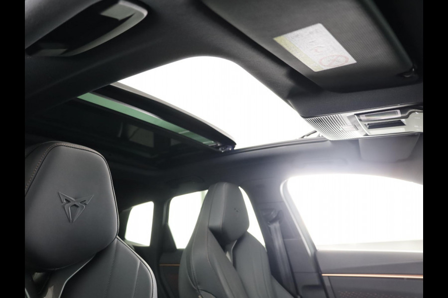 CUPRA Terramar 1.5 TSI e-Hybrid VZ America s CUP 272pk | Panoramadak | Trekhaak | 360° Camera | Elektrisch verstelbare voorstoelen | Lederen bekleding | Verwarmbare voorstoelen