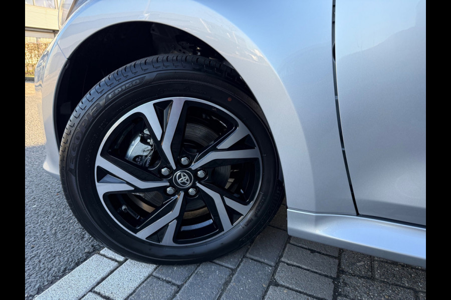 Toyota Yaris 1.5 Hybrid 115 Business plus Apple CarPlay