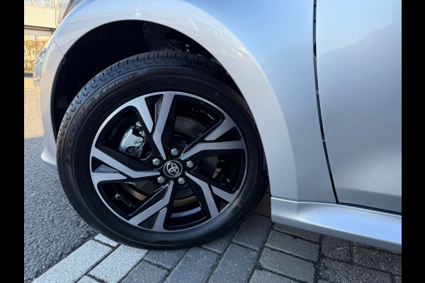 Toyota Yaris 1.5 Hybrid 115 Business plus Apple CarPlay