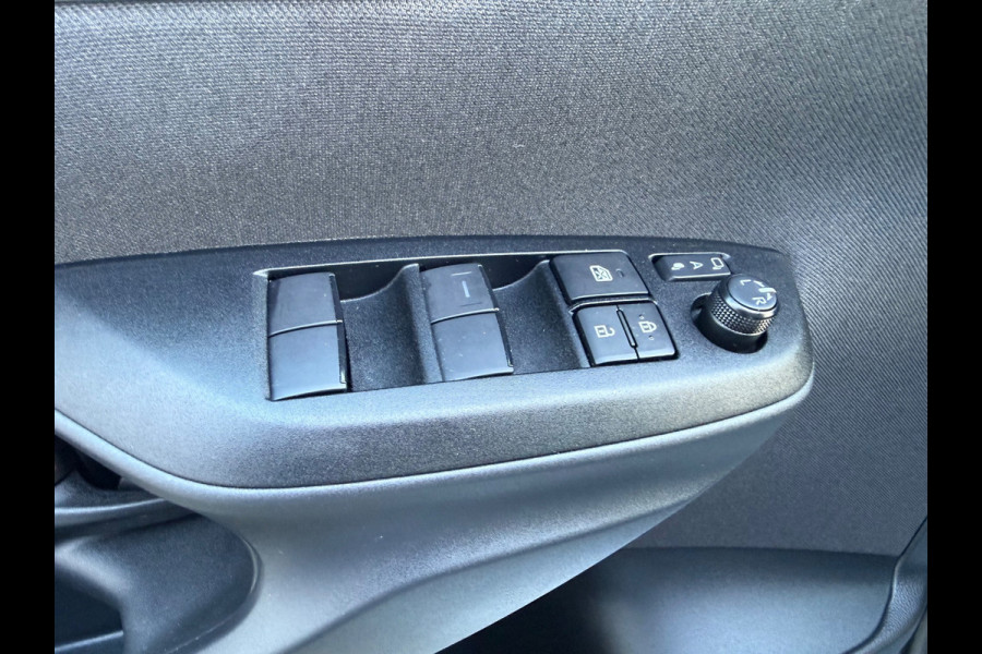Toyota Yaris 1.5 Hybrid 115 Business plus Apple CarPlay