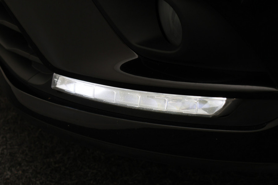 Renault Clio 0.9 TCe Limited Keyless, Navigatie, Cruise, DAB, PDC, 16"